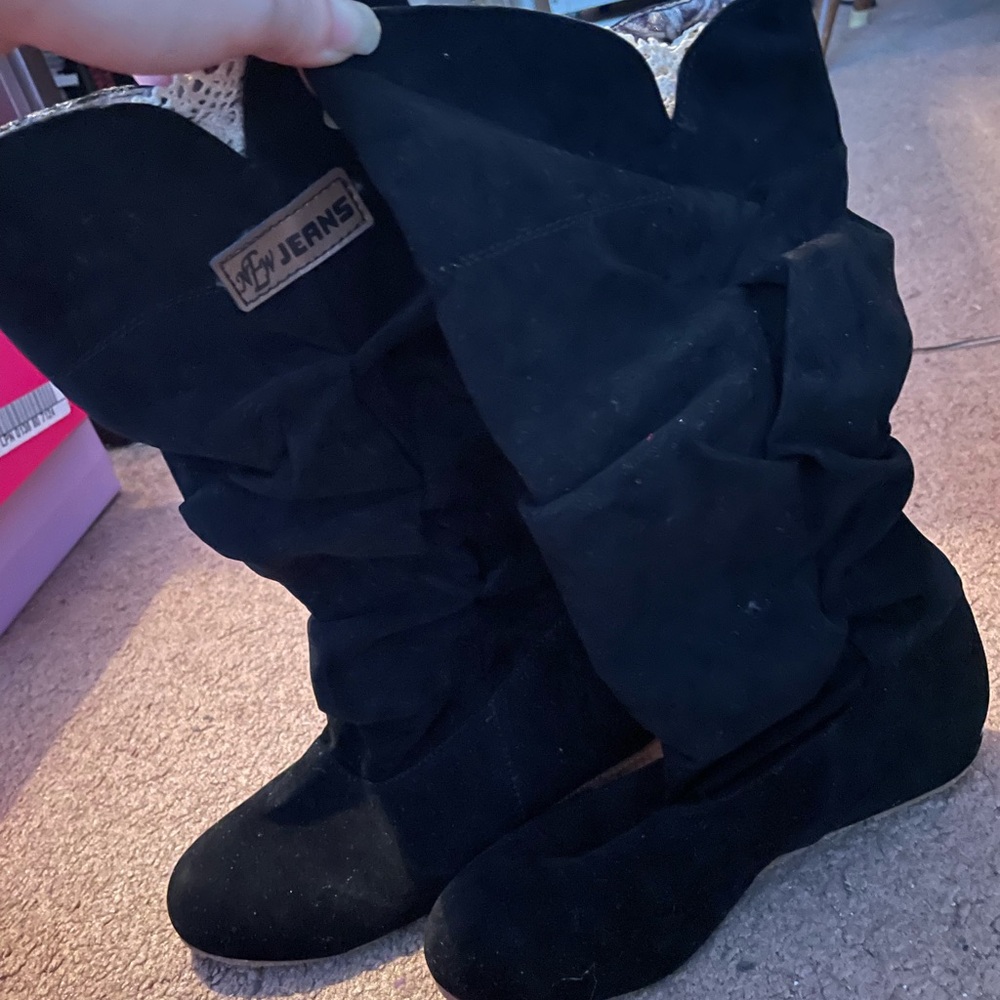 Black slouchy boots